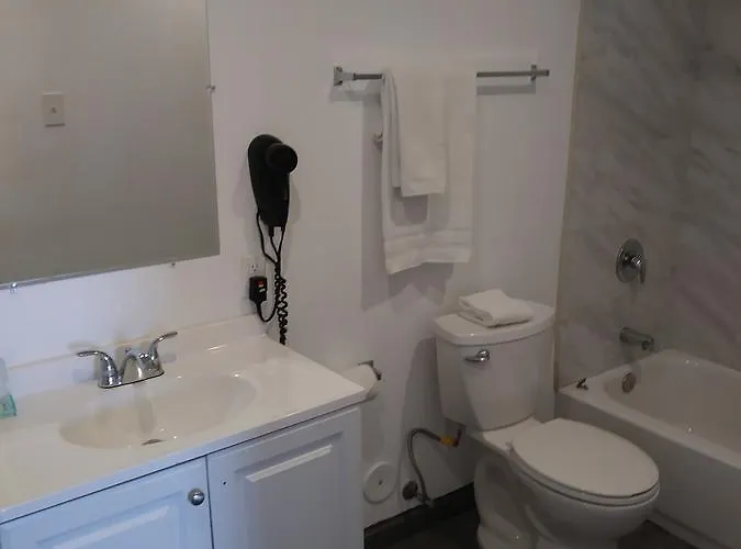 Western Airport/downtown Hotel *